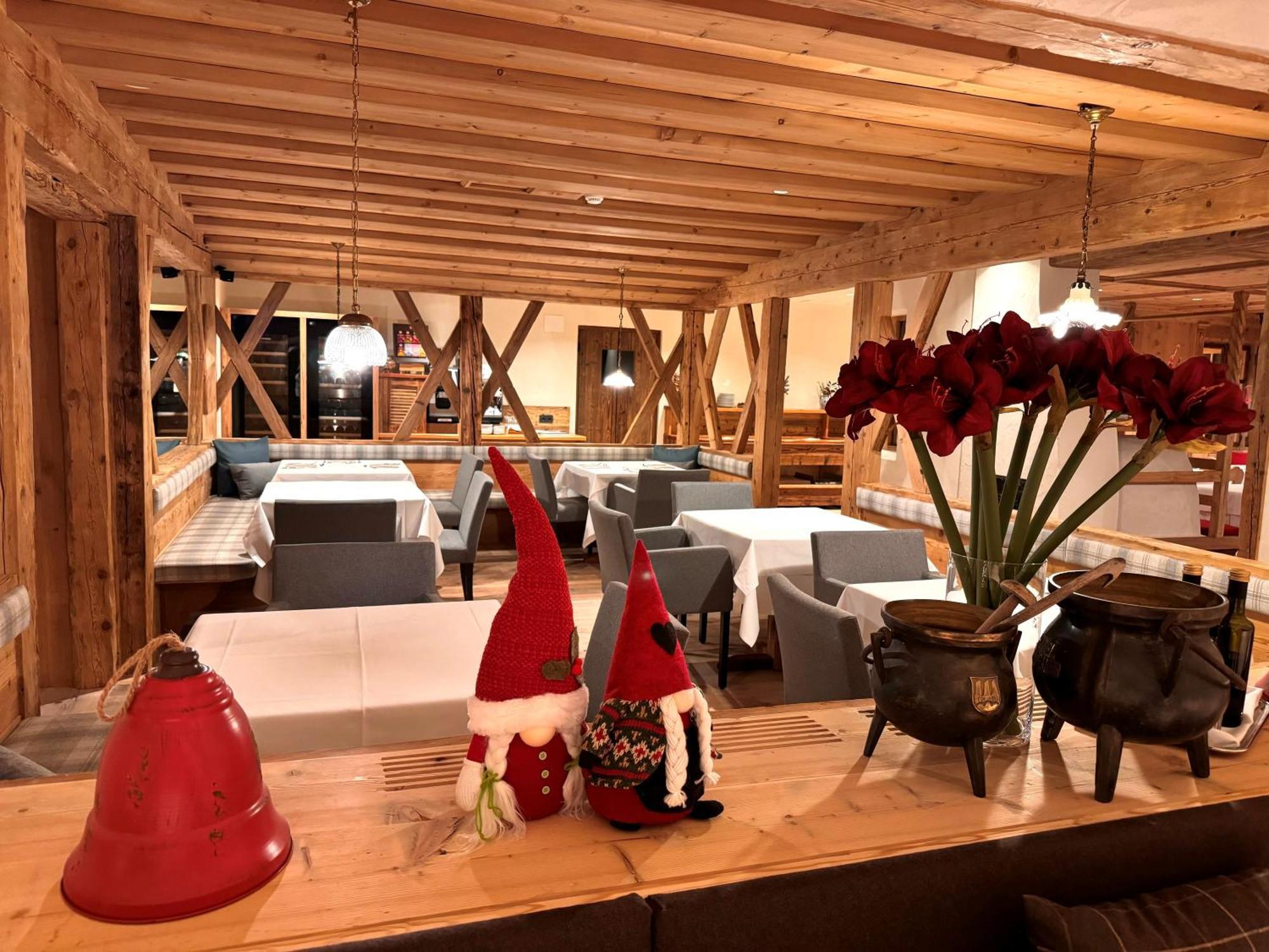 Hotel Gran Fanes كورفارا إنْ بادِيا المظهر الخارجي الصورة