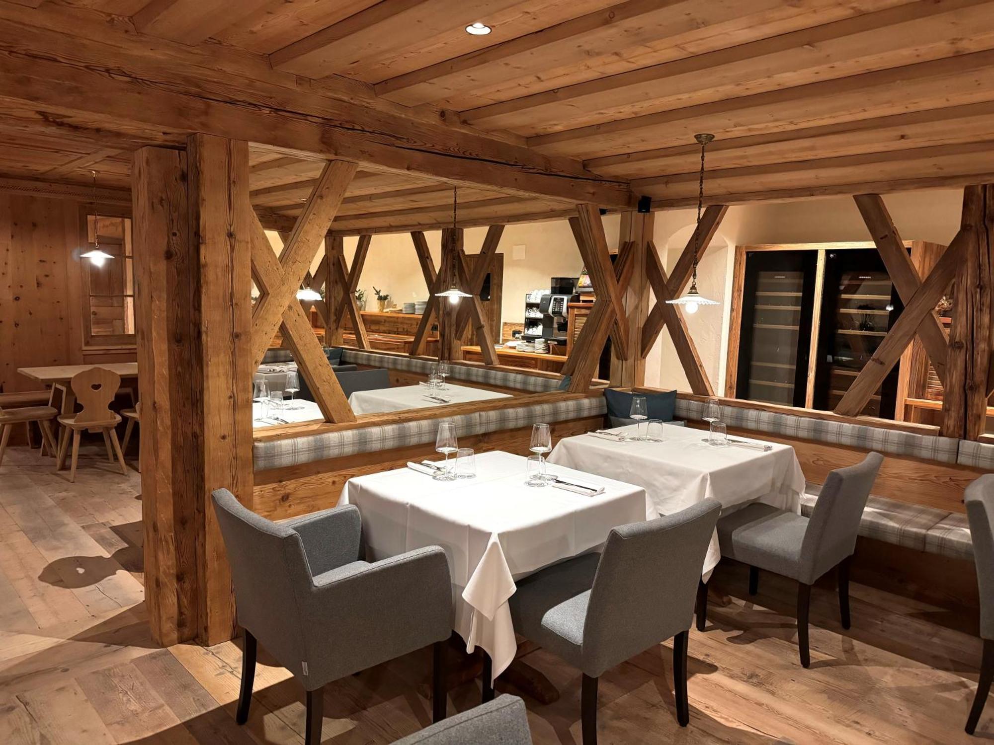 Hotel Gran Fanes كورفارا إنْ بادِيا المظهر الخارجي الصورة