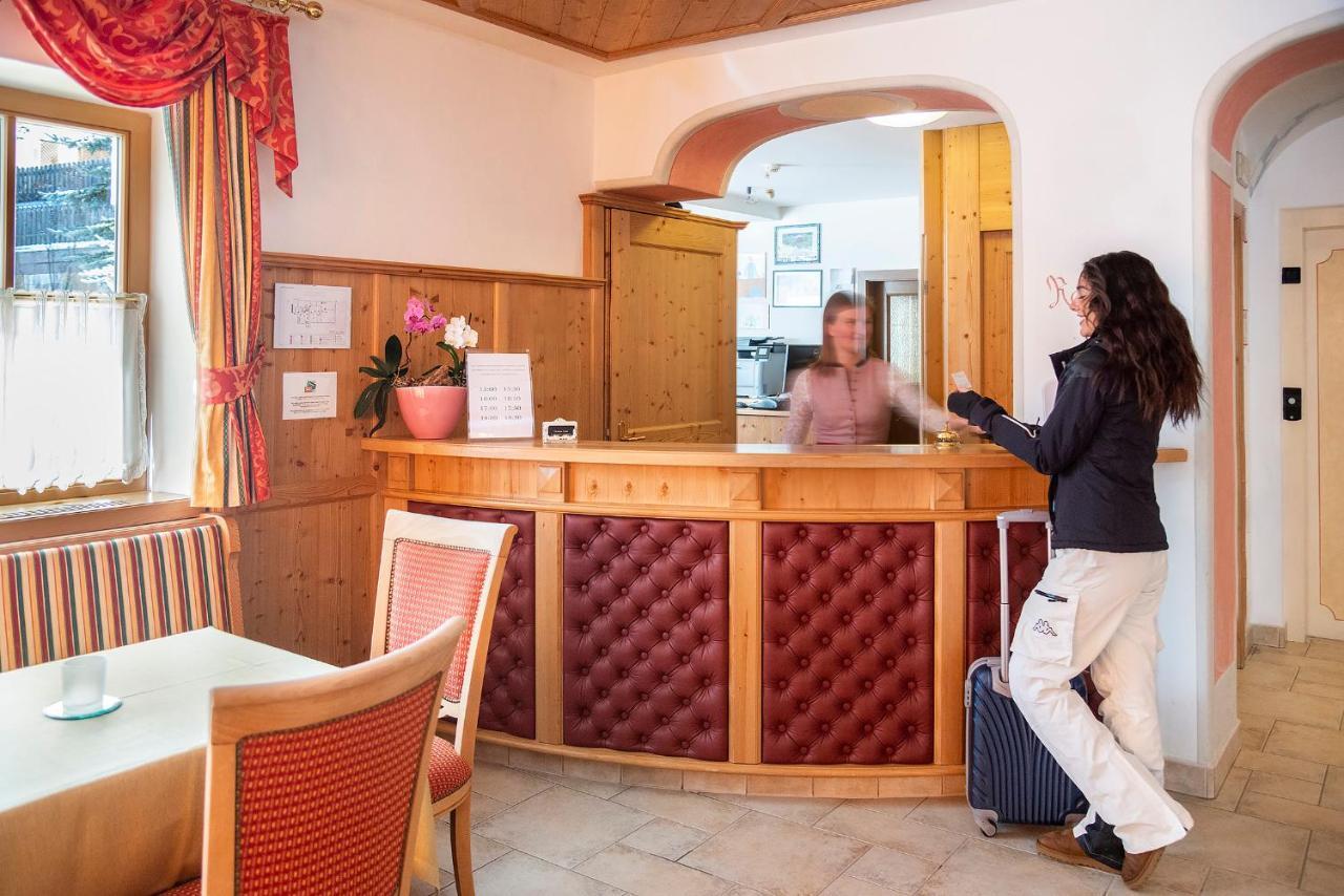 Hotel Gran Fanes كورفارا إنْ بادِيا المظهر الخارجي الصورة