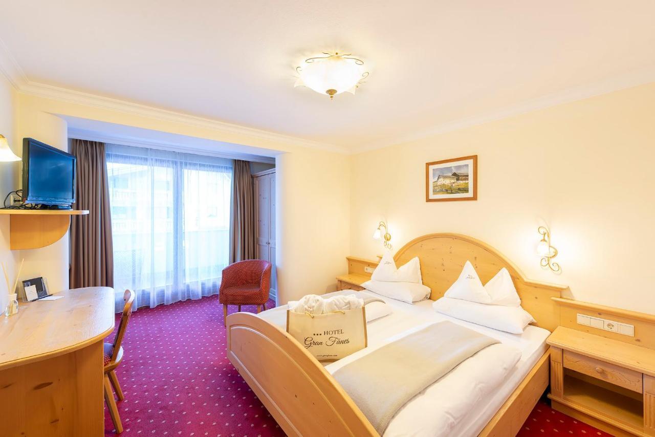 Hotel Gran Fanes كورفارا إنْ بادِيا المظهر الخارجي الصورة