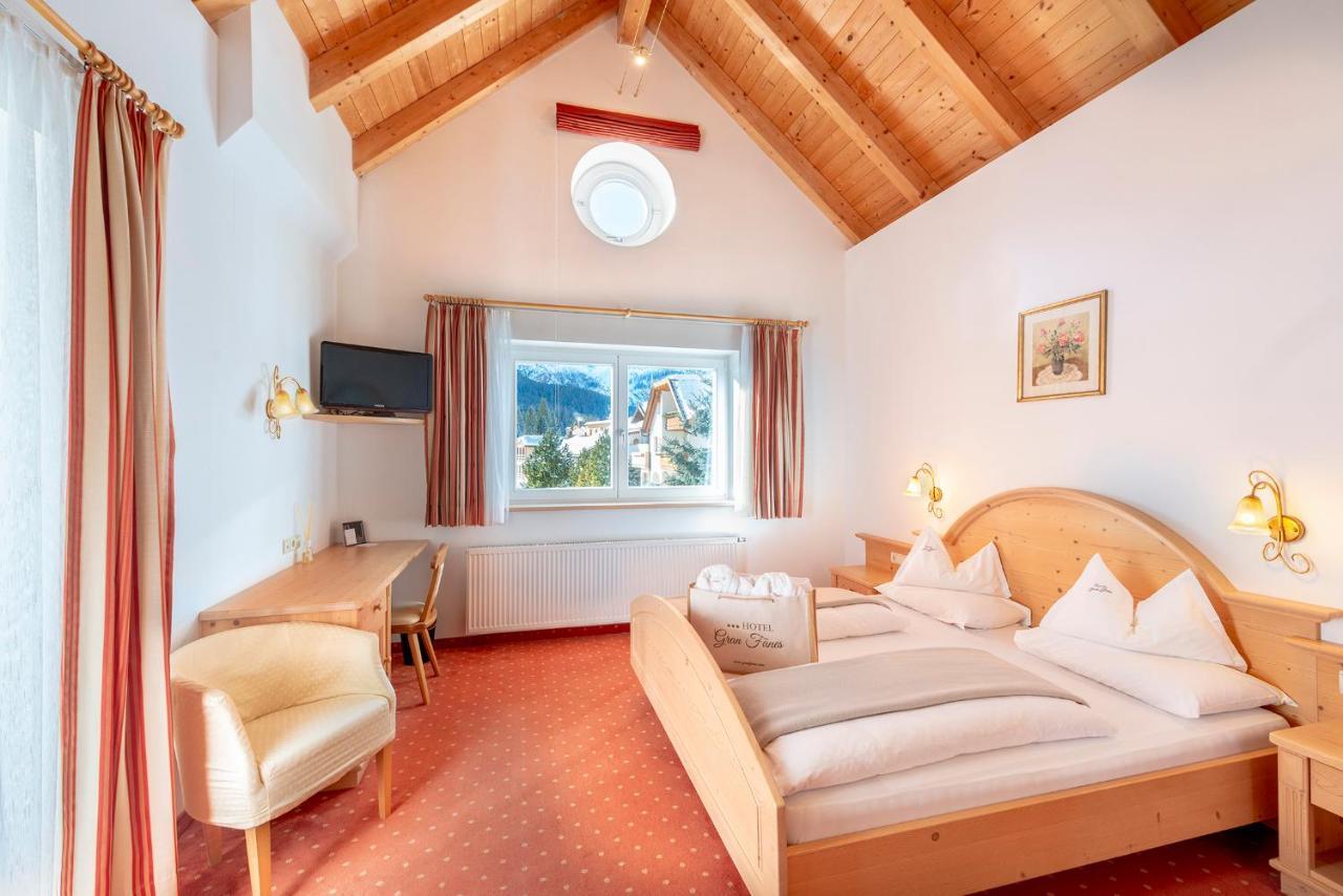 Hotel Gran Fanes كورفارا إنْ بادِيا المظهر الخارجي الصورة