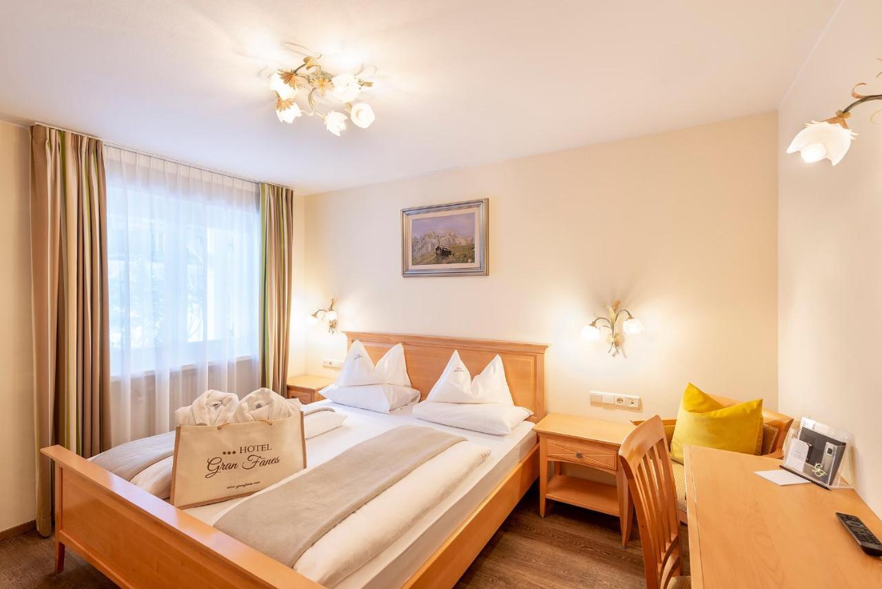 Hotel Gran Fanes كورفارا إنْ بادِيا المظهر الخارجي الصورة
